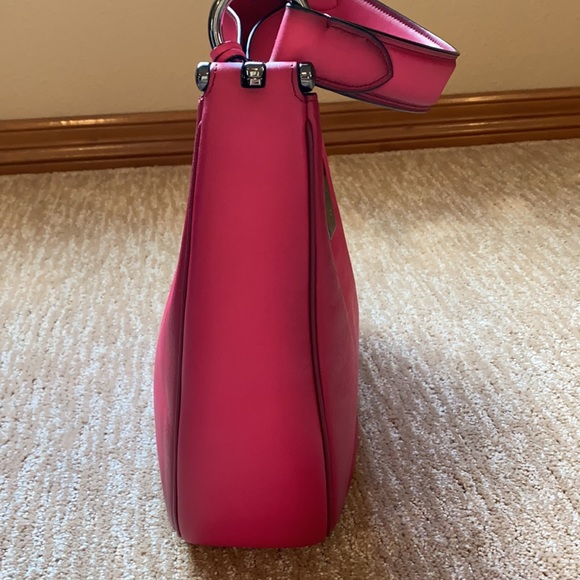 Coach Handbag - Picture 3 of 8